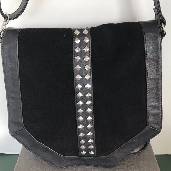 Hot in Hollywood Black Leather Shoulder Bag - Picture 1 of 9